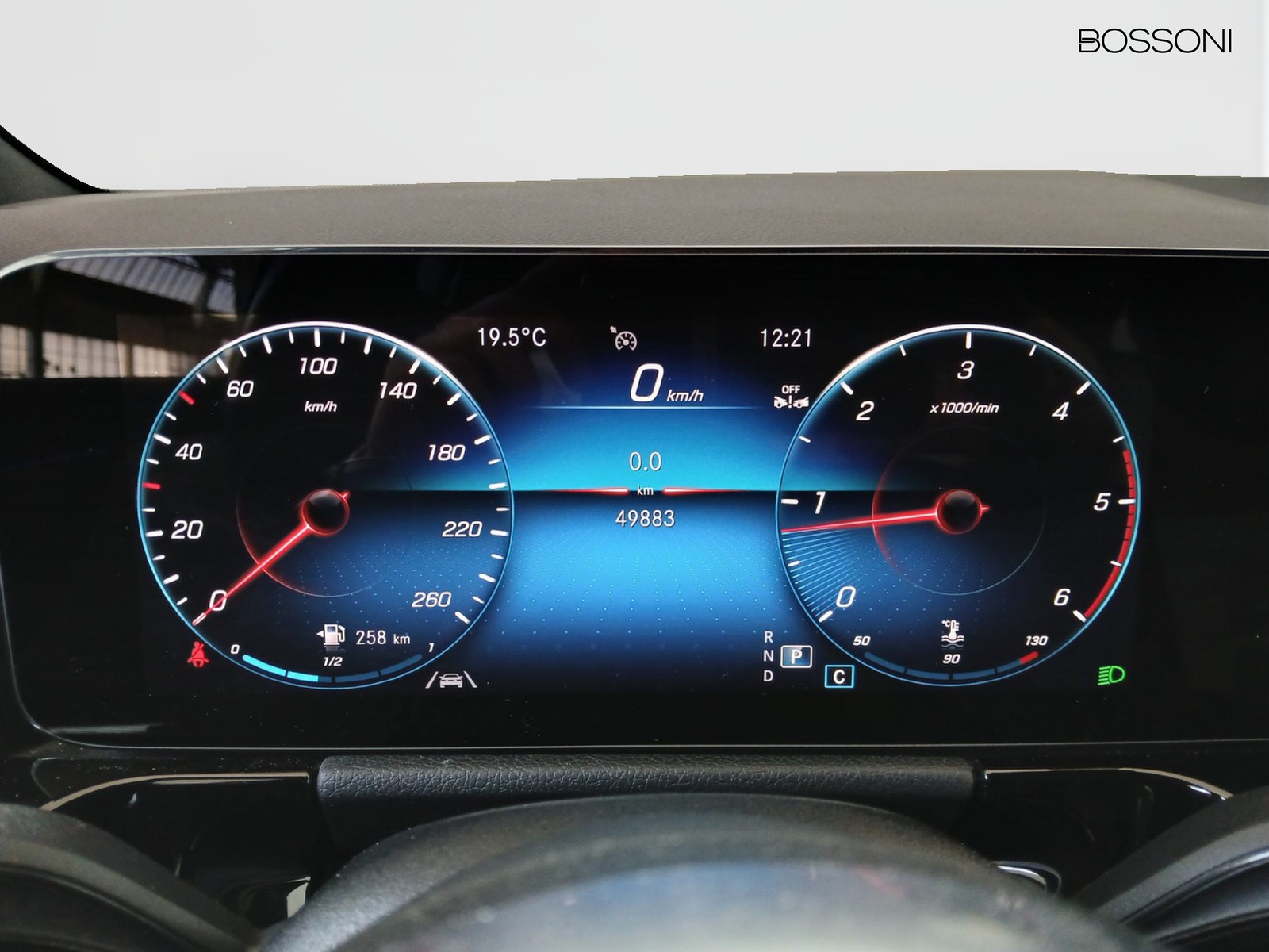 9 - Mercedes GLA 200 d premium 8g-dct