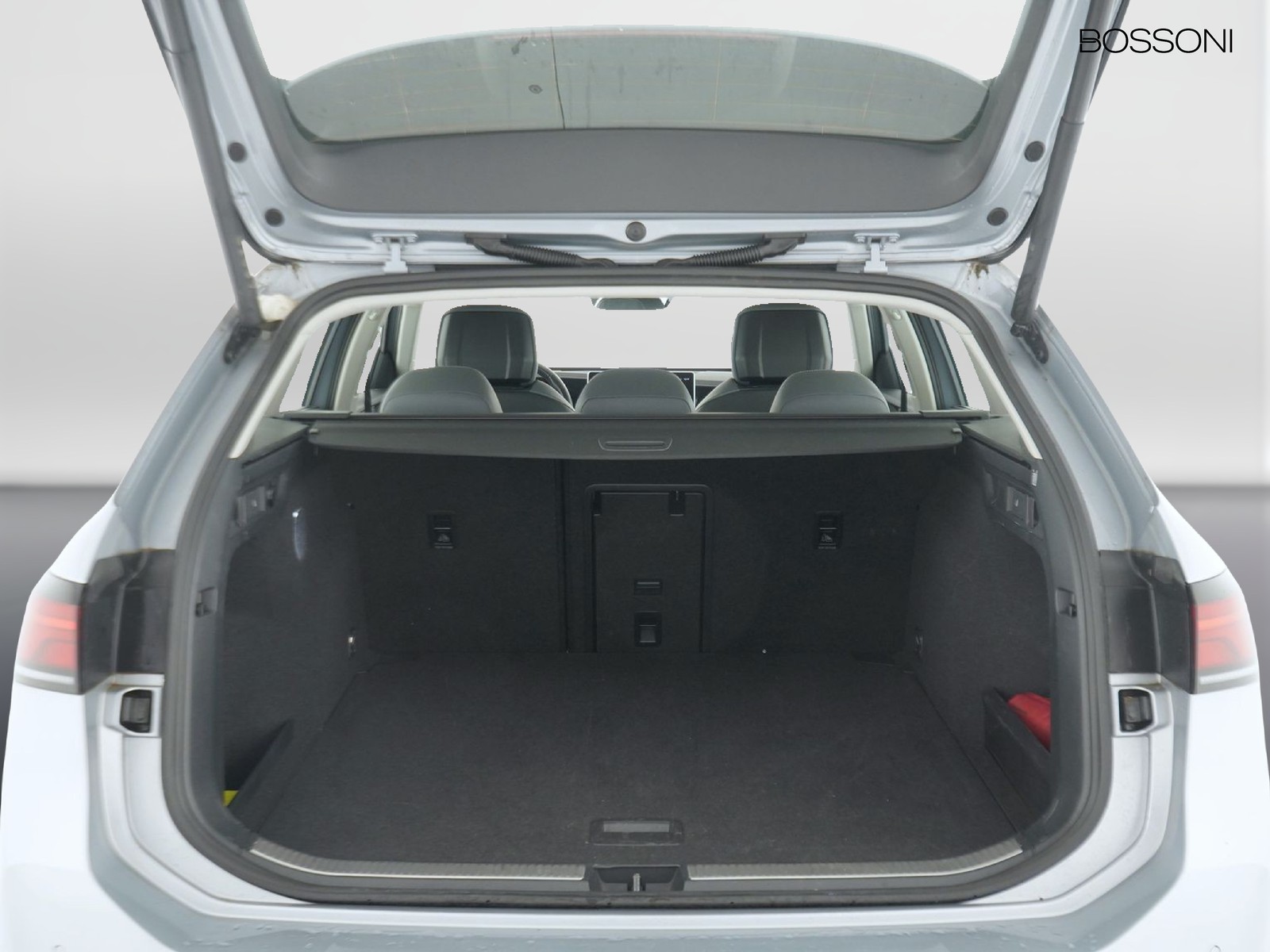 10 - Volkswagen Passat 2.0 tdi scr evo 150cv business dsg