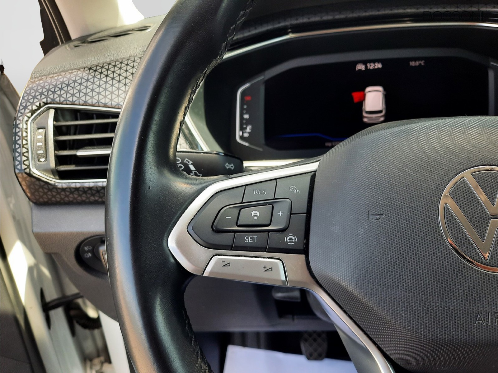 14 - Volkswagen T-Cross 1.0 tsi 110cv advanced