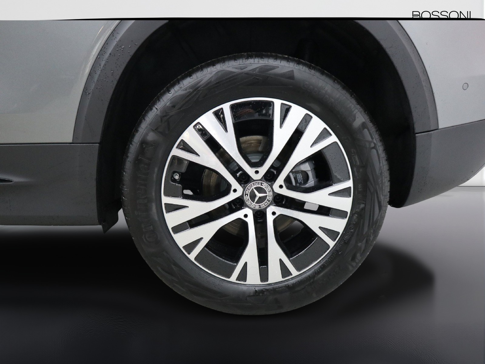 4 - Mercedes GLB 200 d progressive advanced plus 8g-dct