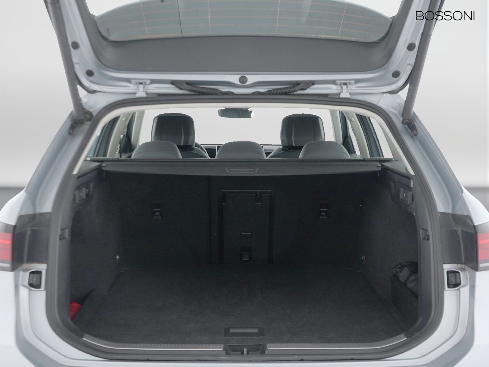 10 - Volkswagen Passat 2.0 tdi scr evo 150cv business dsg