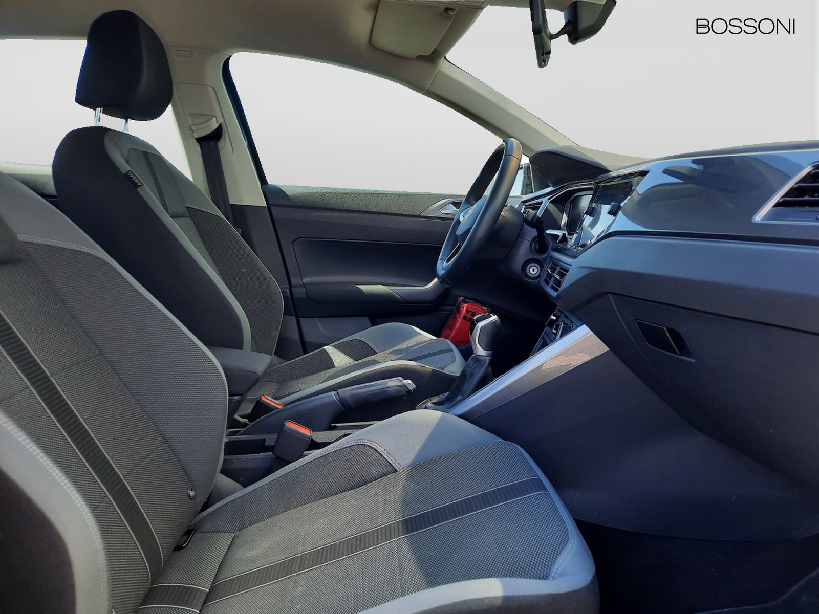 9 - Volkswagen Polo 1.0 tsi 95cv style