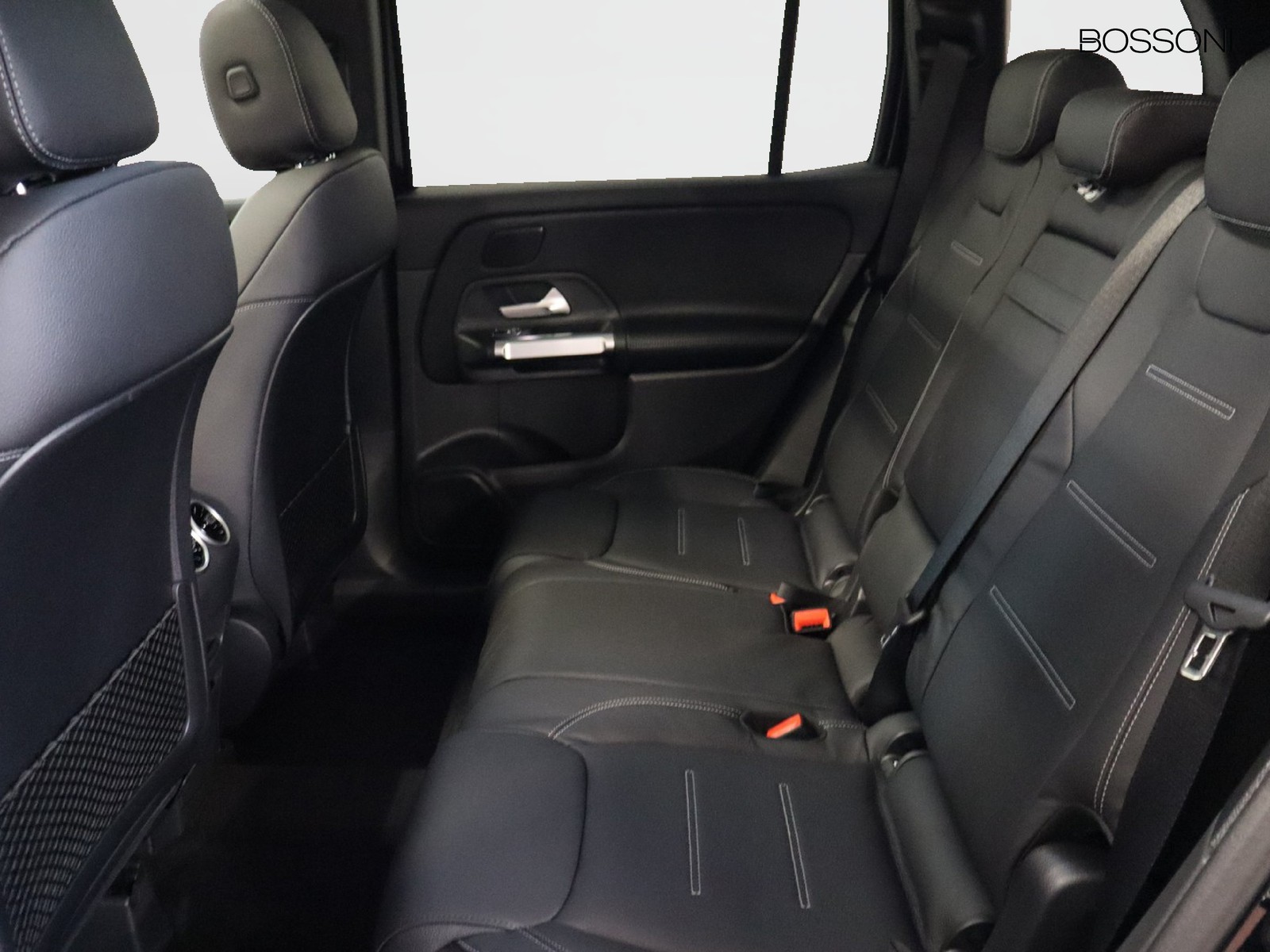 8 - Mercedes GLB 180 amg line premium 7g-dct