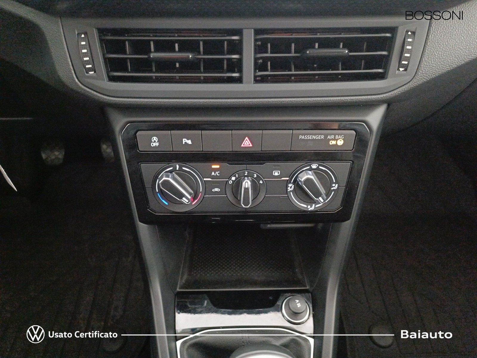 11 - Volkswagen T-Cross 1.0 tsi 95cv style