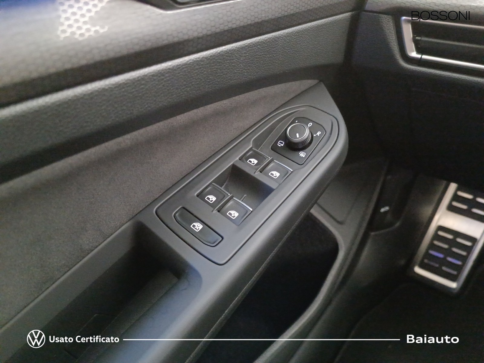 18 - Volkswagen Golf 2.0 tsi 245cv gti dsg