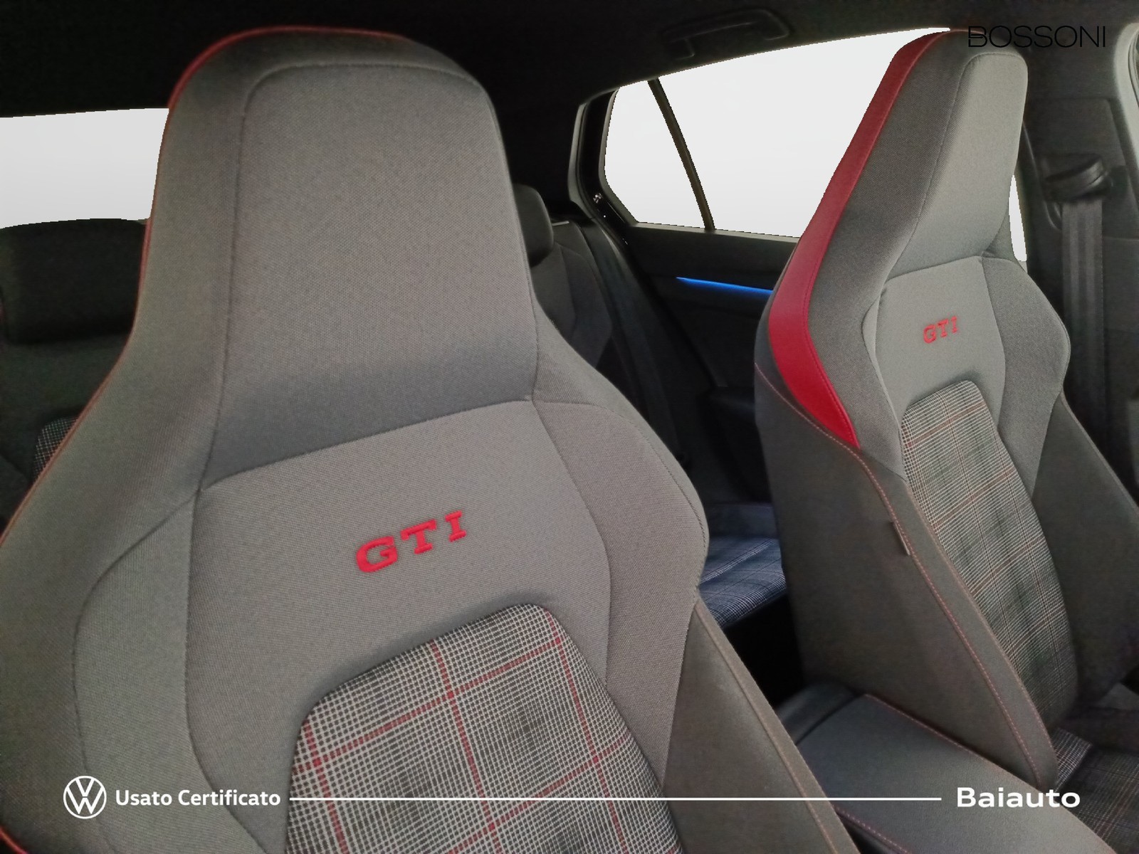 22 - Volkswagen Golf 2.0 tsi 245cv gti dsg