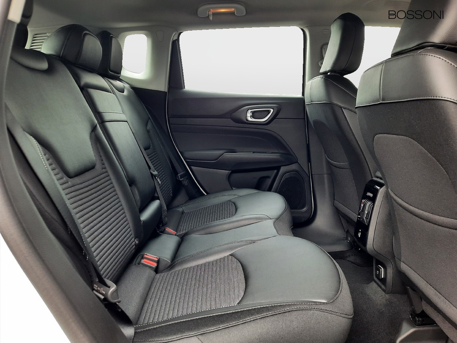 10 - Jeep Compass 1.5 turbo t4 mhev 130cv altitude 2wd dct