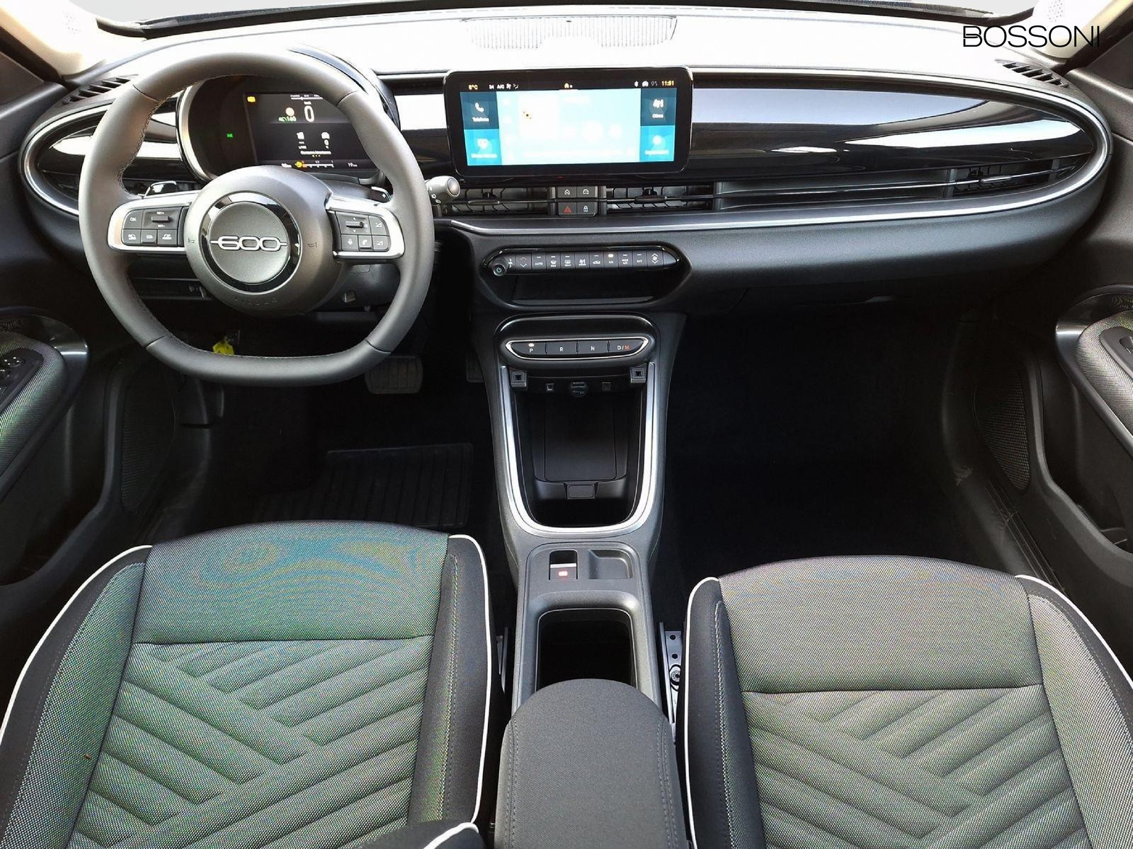 8 - Fiat 600 1.2 hybrid 145cv icon