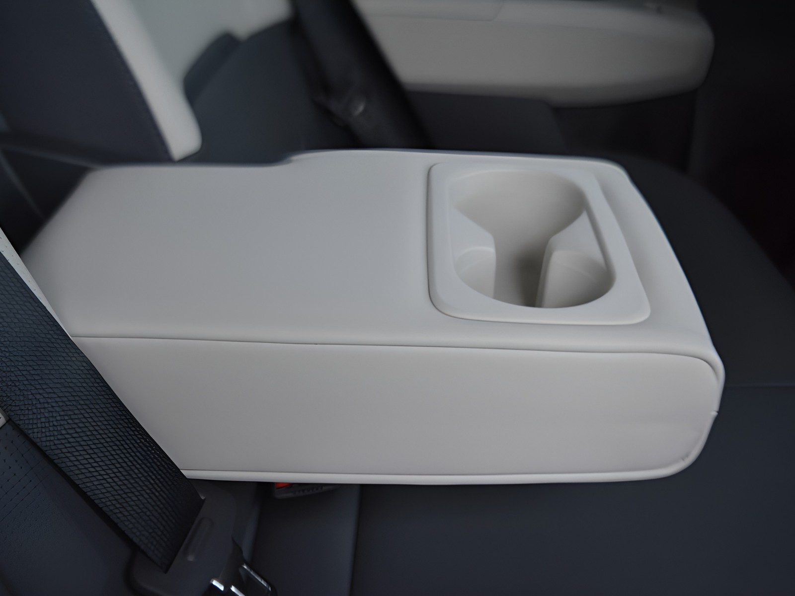 6 - Kia EV3 81,4 kwh gt-line
