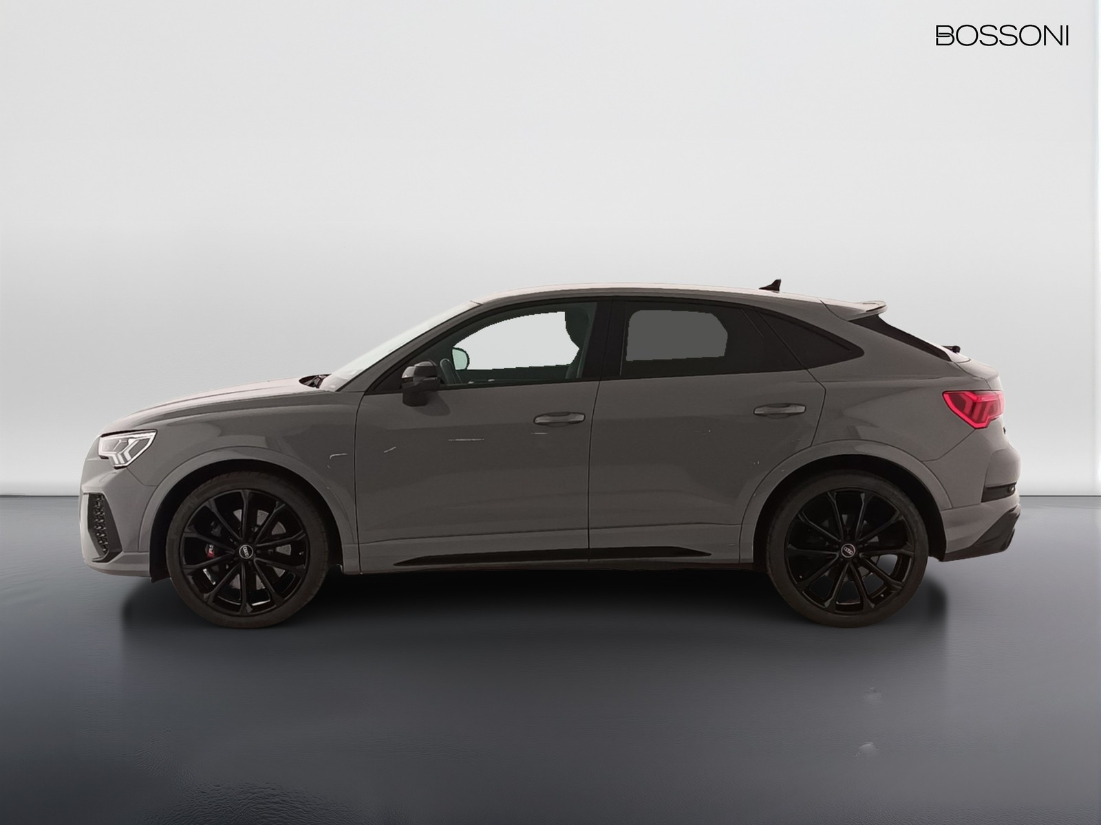 16 - Audi RSQ3 sportback 2.5 quattro s tronic