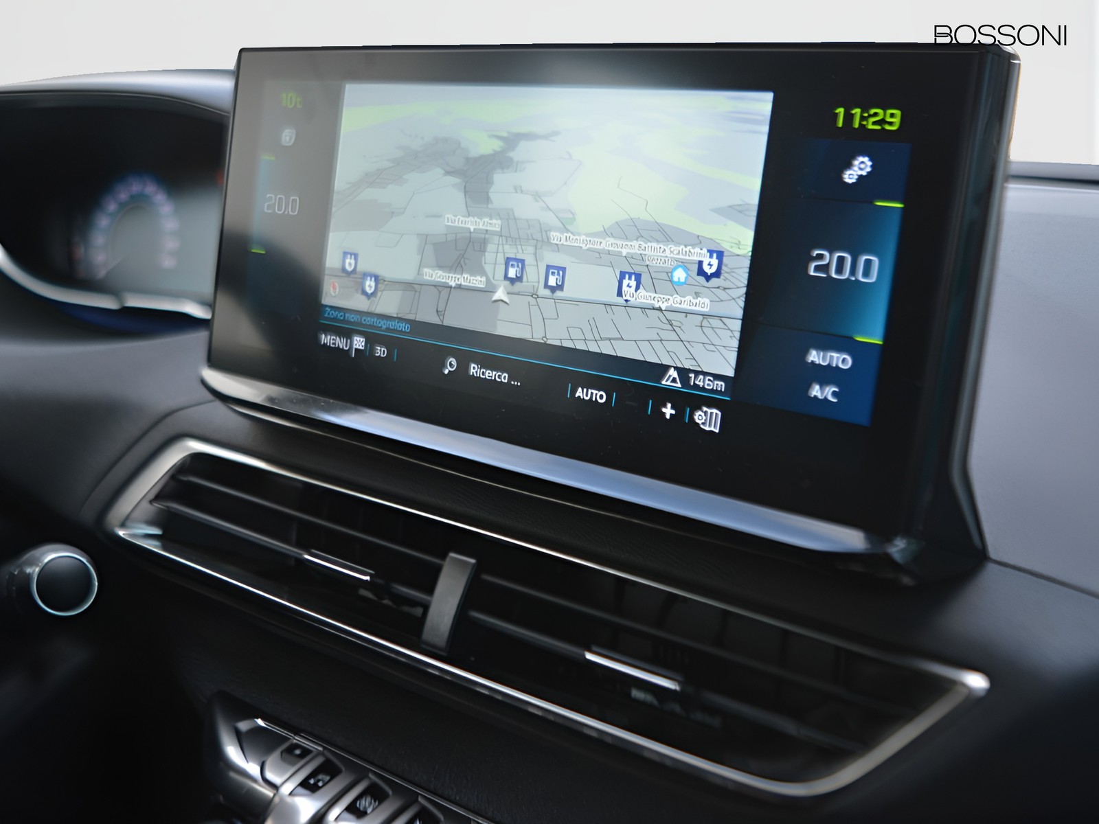 9 - Peugeot 3008 1.6 hybrid phev 225cv allure pack e-eat8
