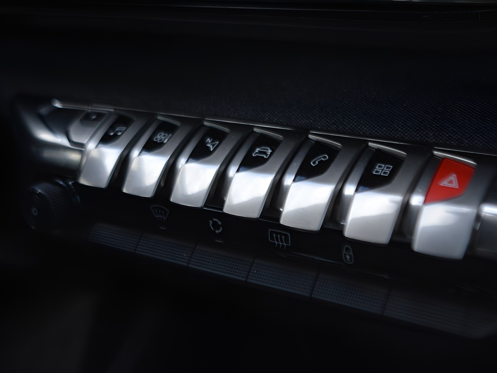 10 - Peugeot 3008 1.6 hybrid phev 225cv allure pack e-eat8