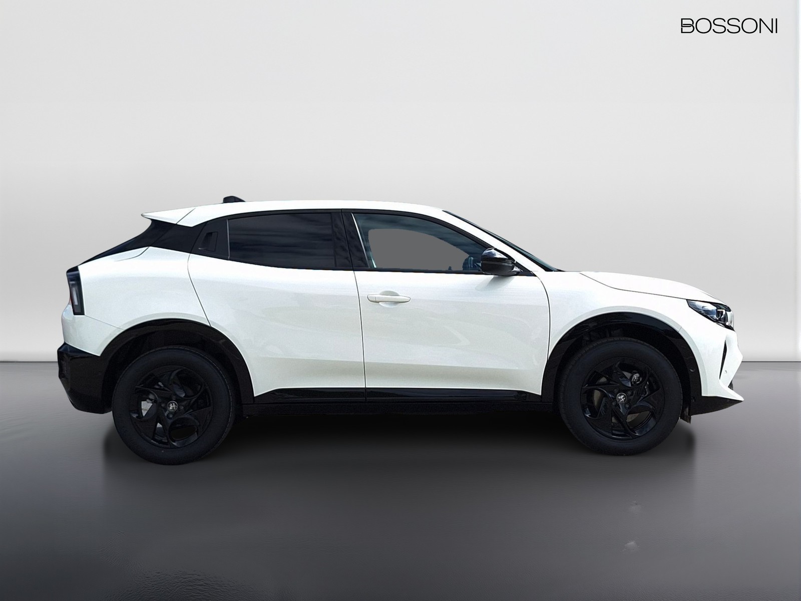 4 - Alfa Romeo Junior 1.2 hybrid 145cv ibrida edct6