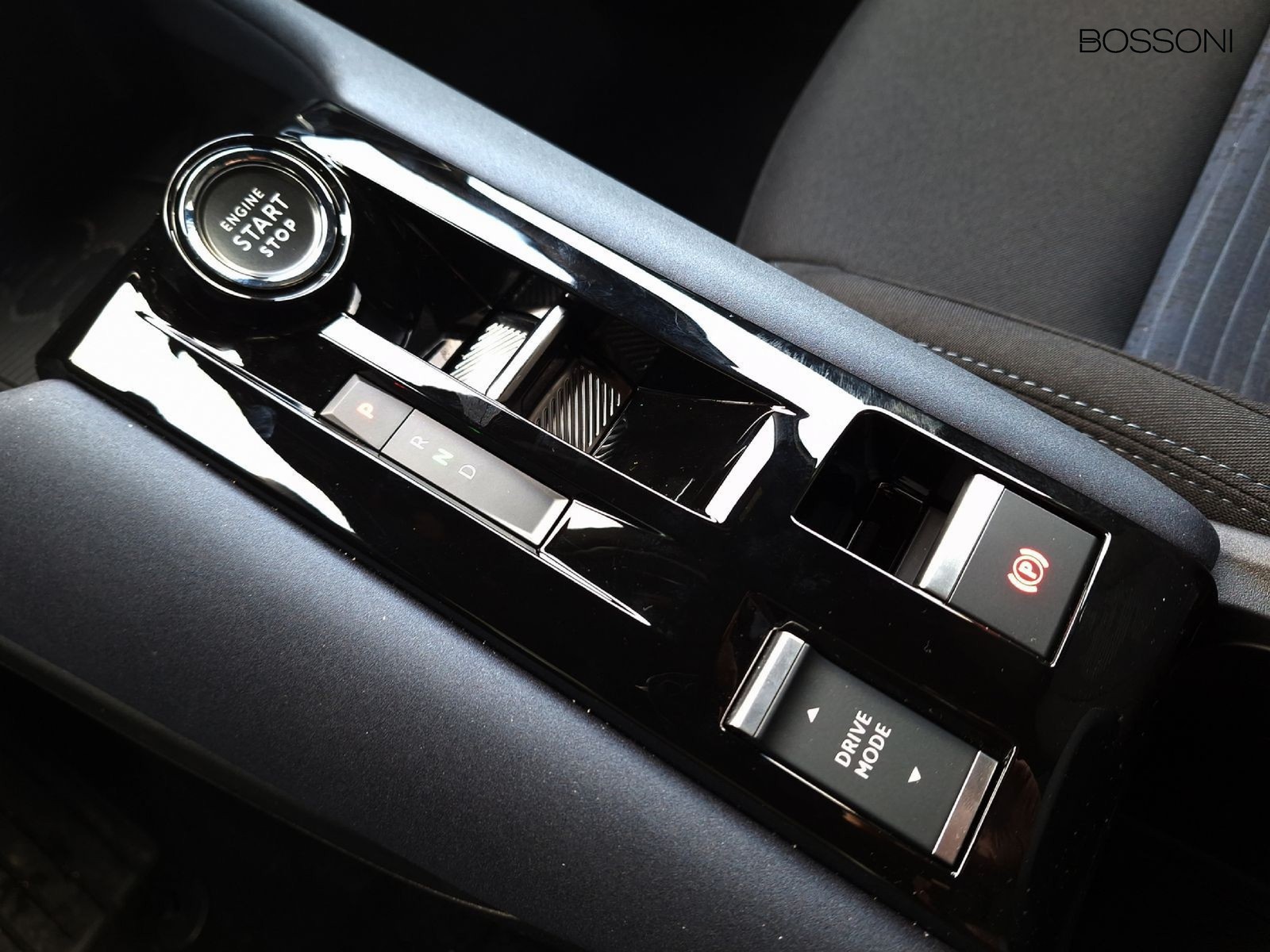 18 - Alfa Romeo Junior 1.2 hybrid 145cv ibrida edct6