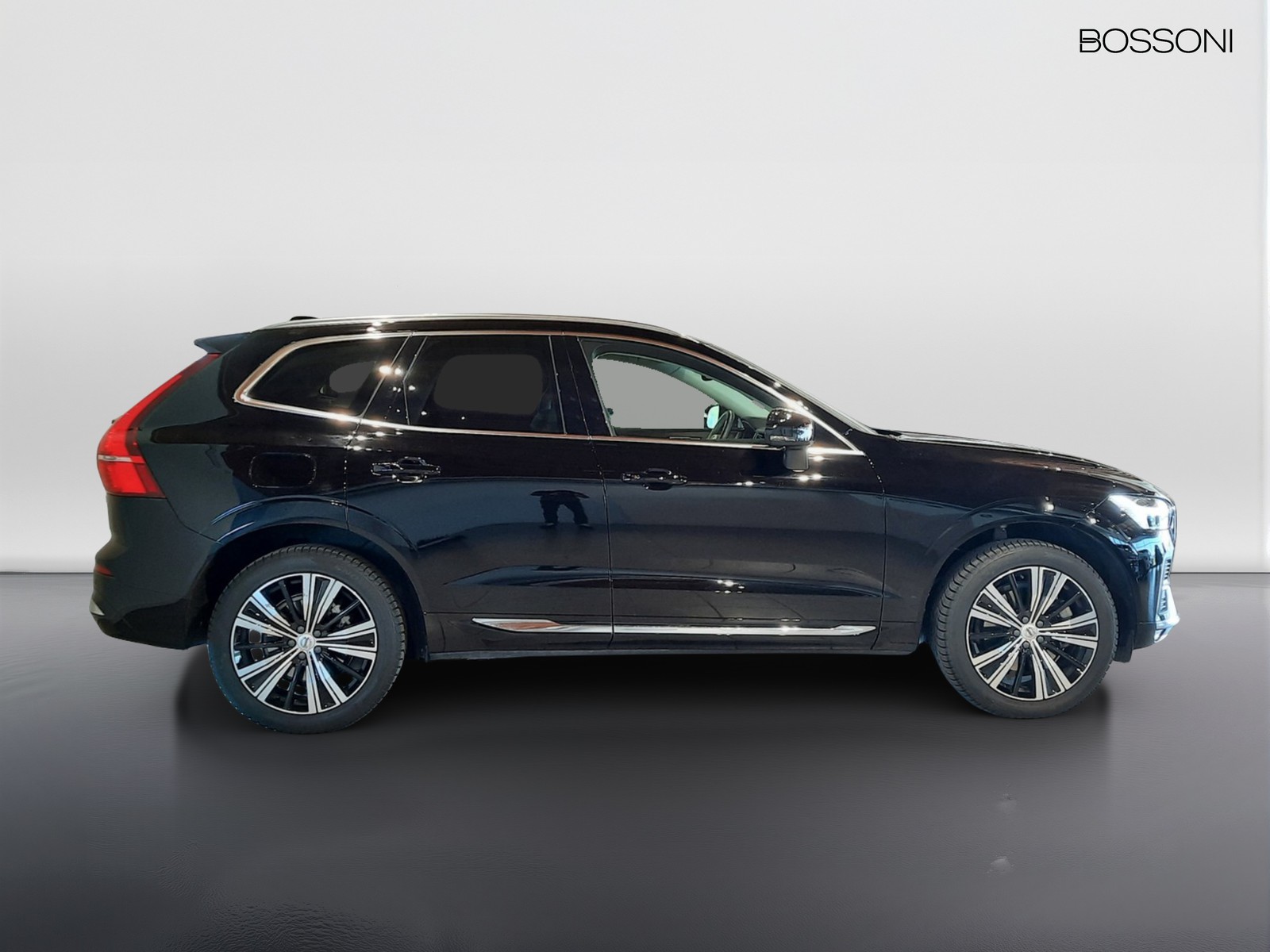 3 - Volvo XC60 2.0 b4 plus bright awd automatico