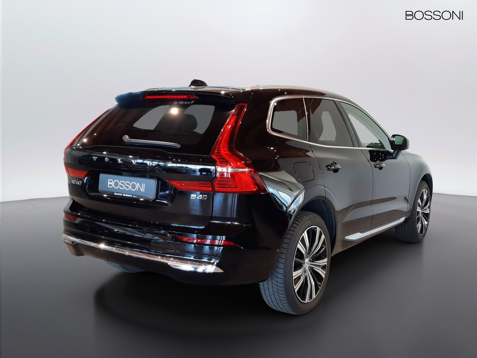 5 - Volvo XC60 2.0 b4 plus bright awd automatico