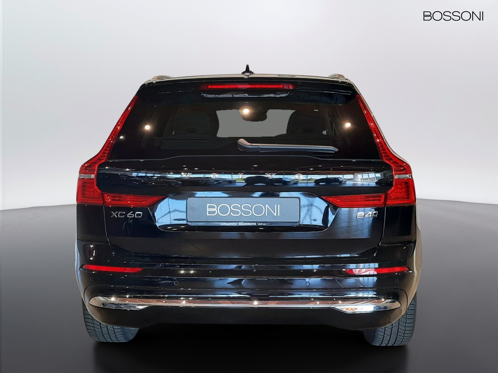 6 - Volvo XC60 2.0 b4 plus bright awd automatico