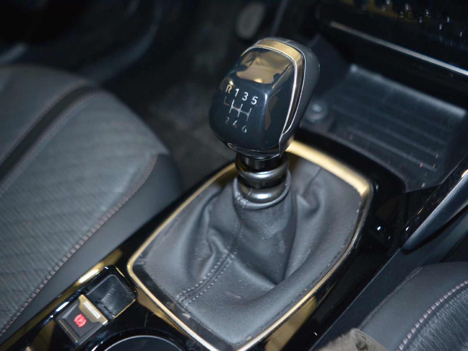 18 - Peugeot 2008 1.2 puretech 100cv allure s&s