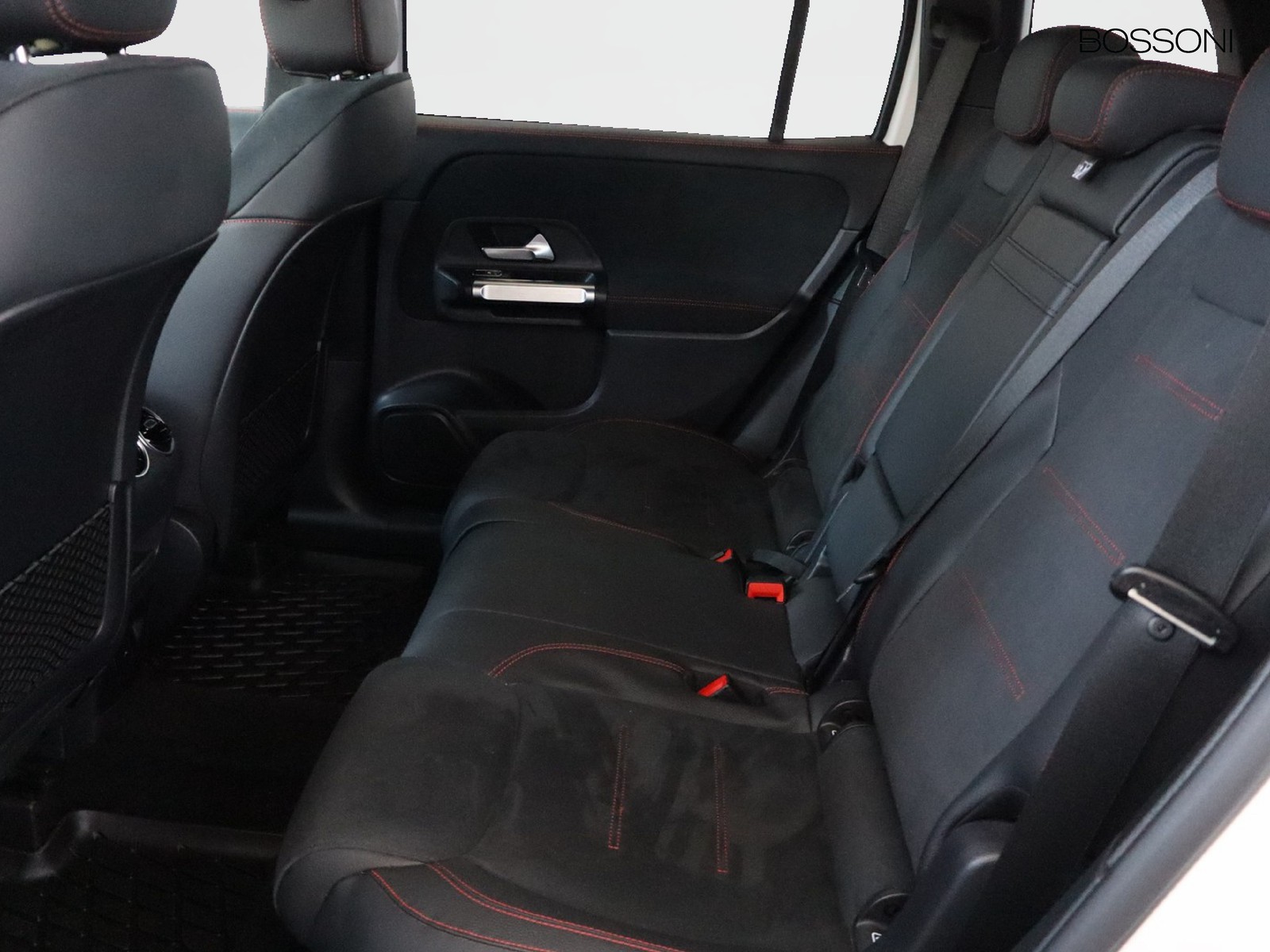 8 - Mercedes GLB 200 d premium 8g-dct