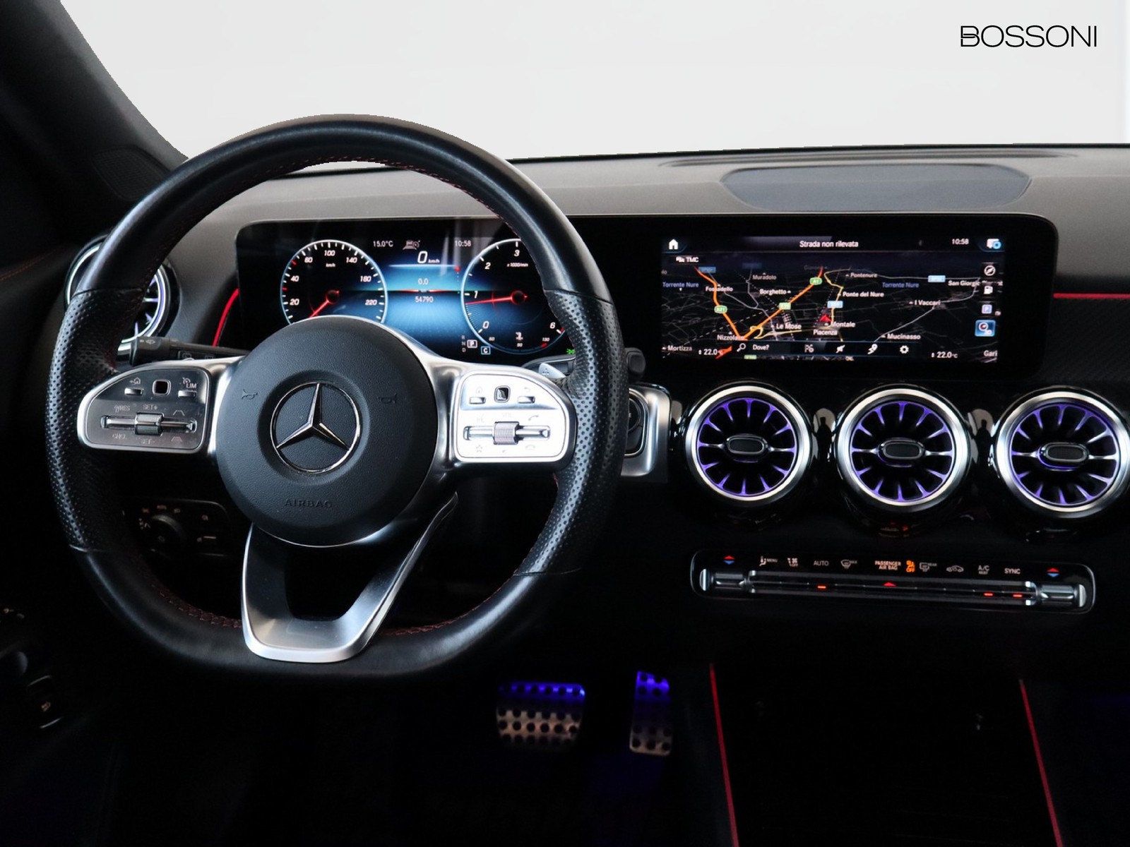 12 - Mercedes GLB 200 d premium 8g-dct