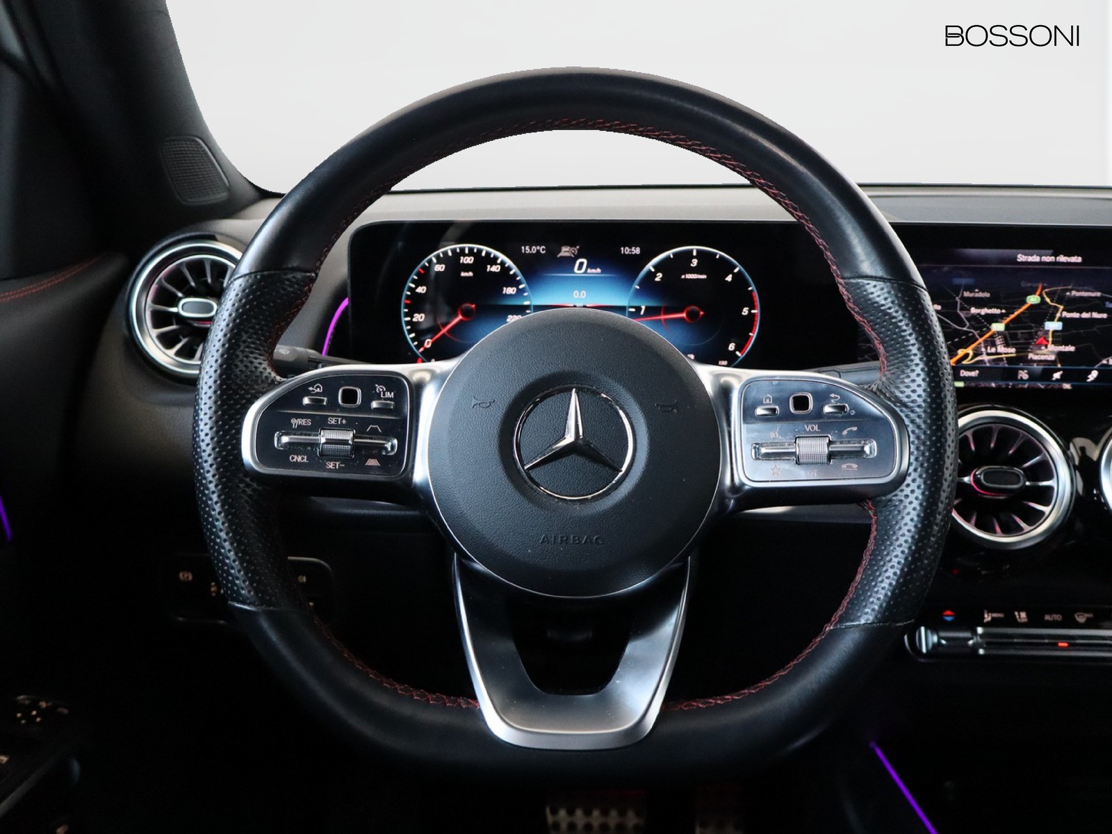 16 - Mercedes GLB 200 d premium 8g-dct