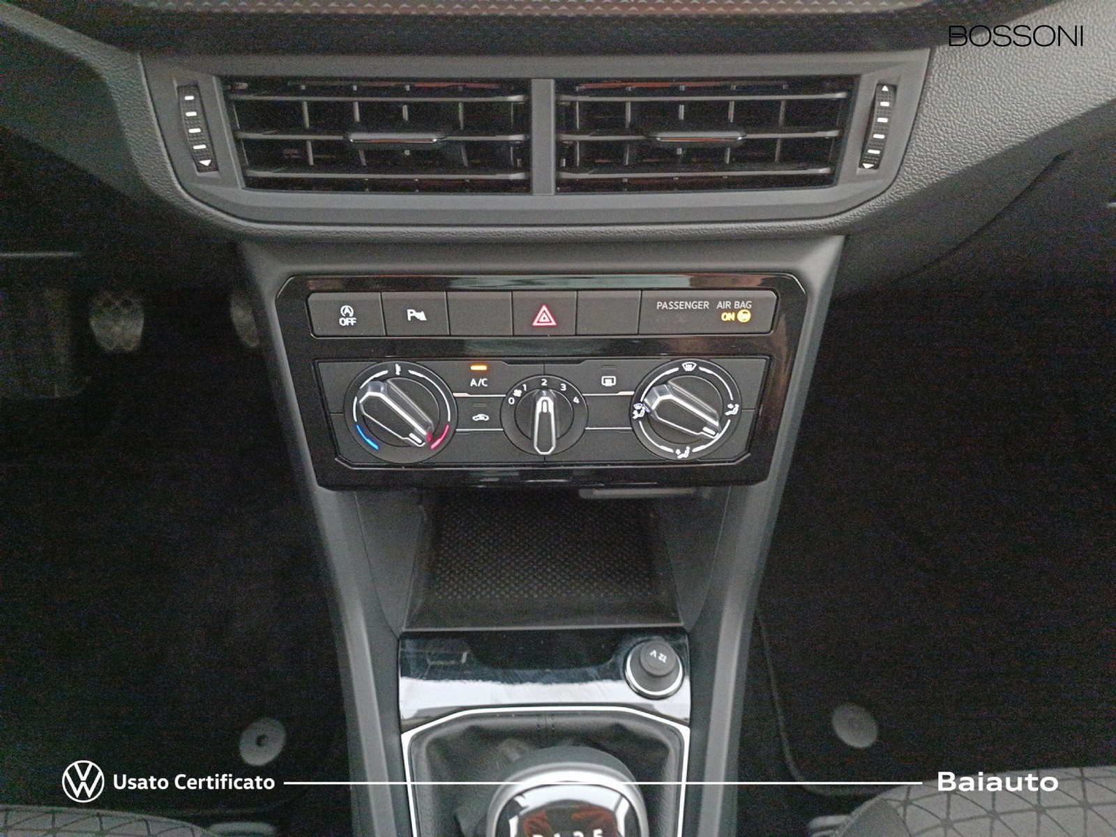11 - Volkswagen T-Cross 1.0 tsi 95cv style