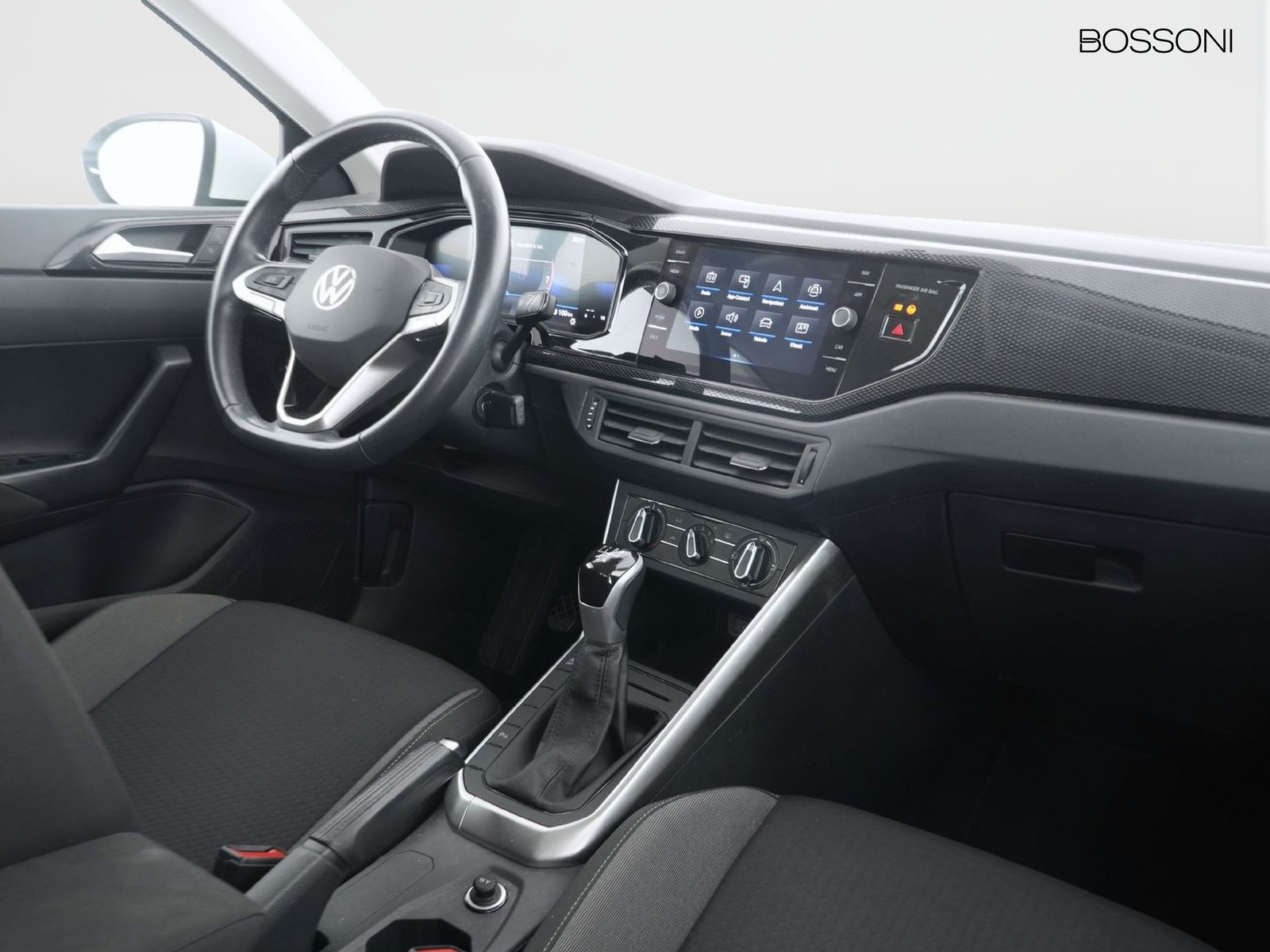 6 - Volkswagen Taigo 1.0 tsi 95cv life