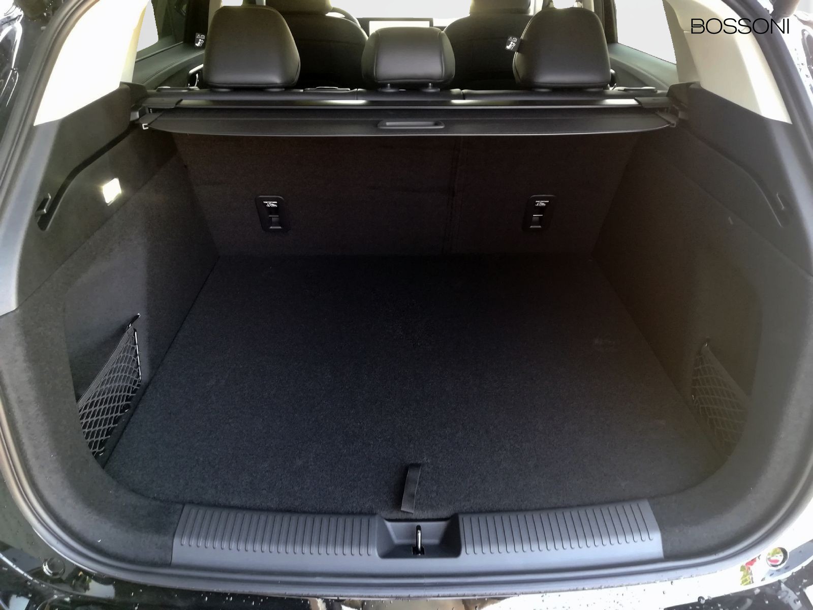 6 - Mg HS 1.5 hybrid+ luxury auto