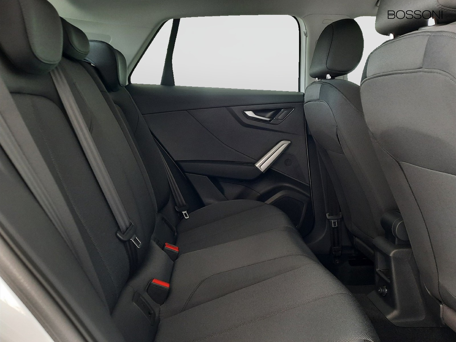 12 - Audi Q2 30 2.0 tdi s line edition