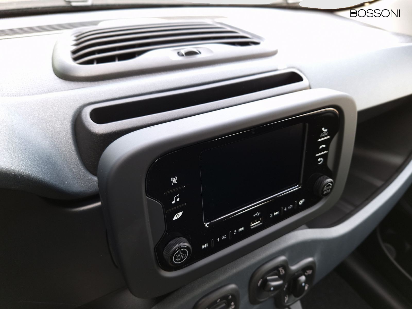 16 - Fiat Pandina 1.0 firefly hybrid 65cv icon s&s