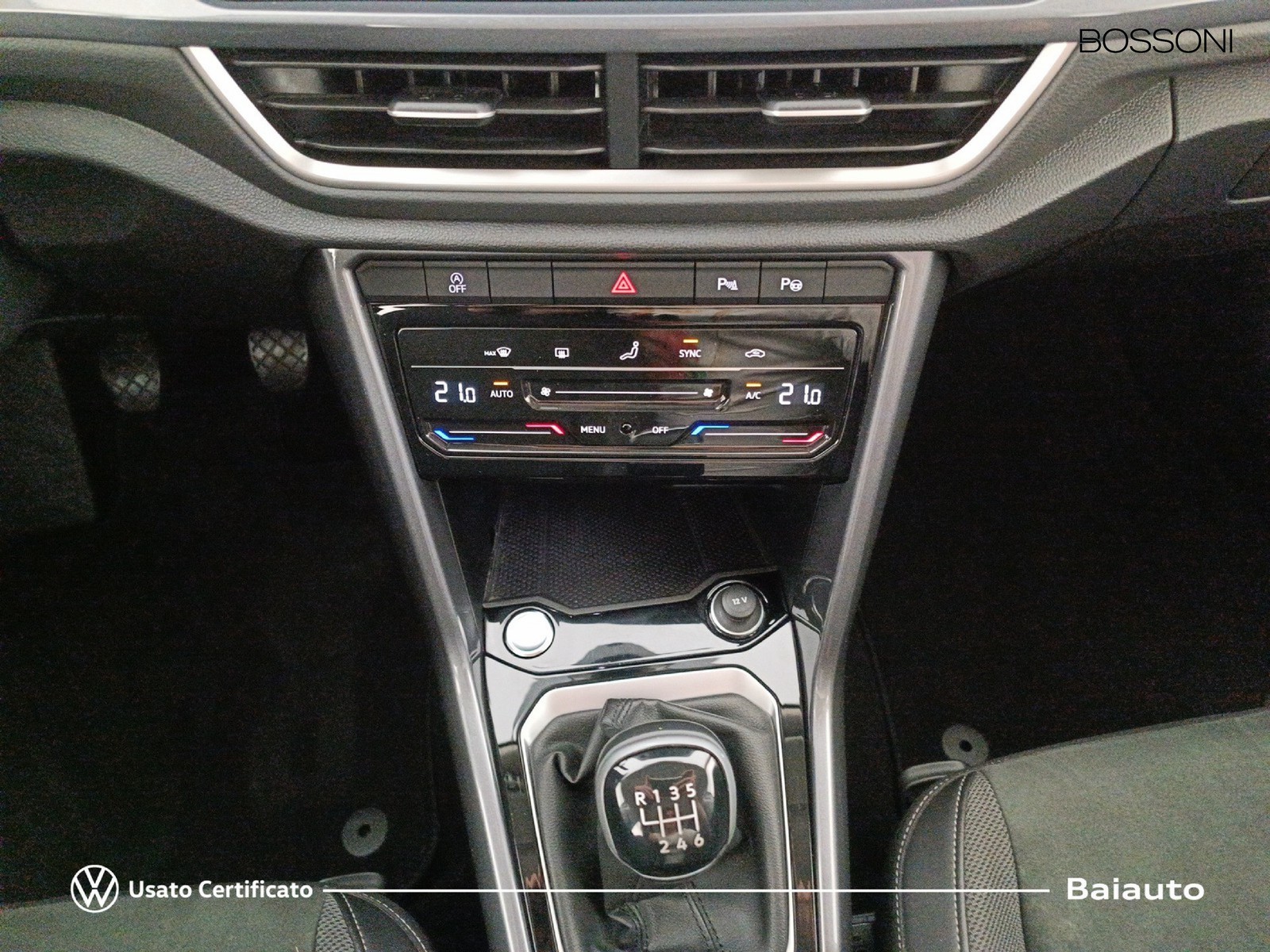 11 - Volkswagen T-Roc 2.0 tdi scr 115cv style