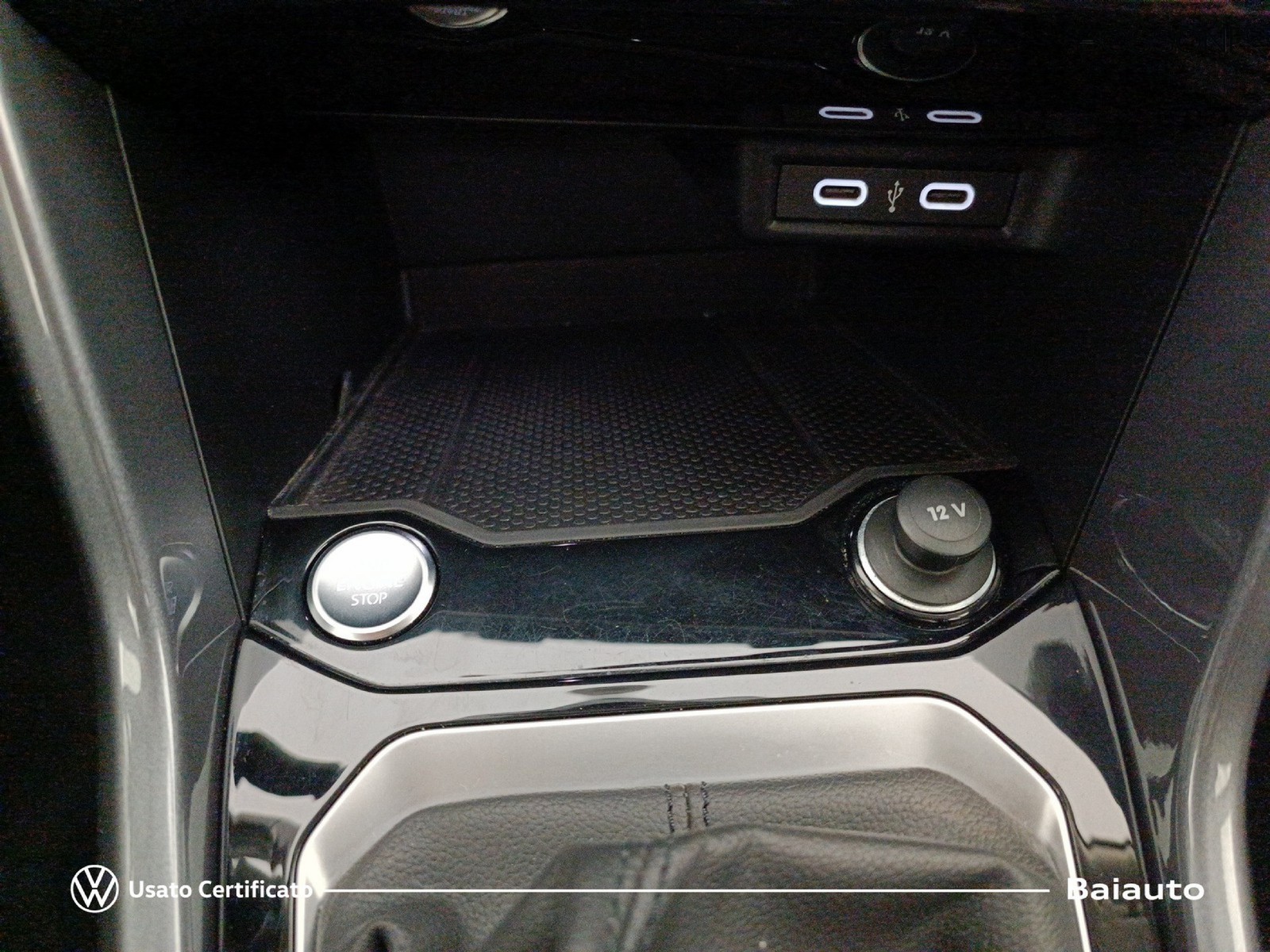 12 - Volkswagen T-Roc 2.0 tdi scr 115cv style