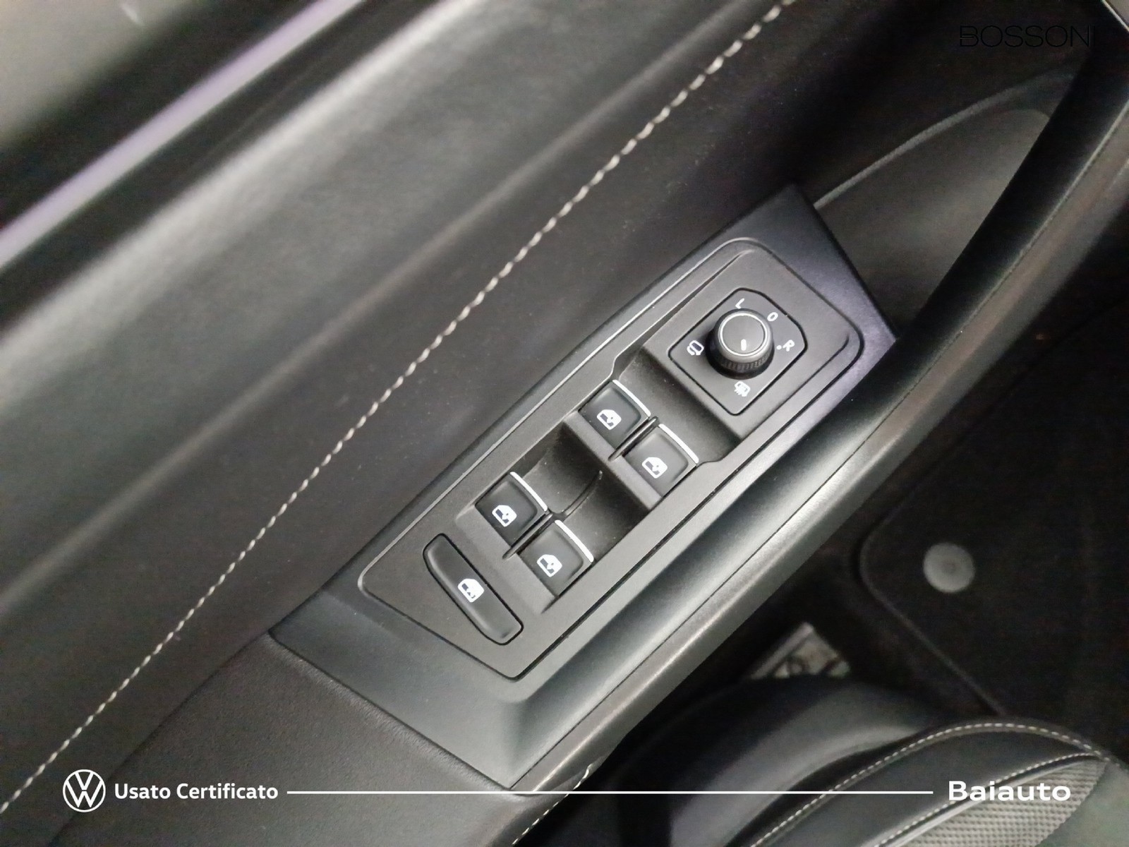 18 - Volkswagen T-Roc 2.0 tdi scr 115cv style