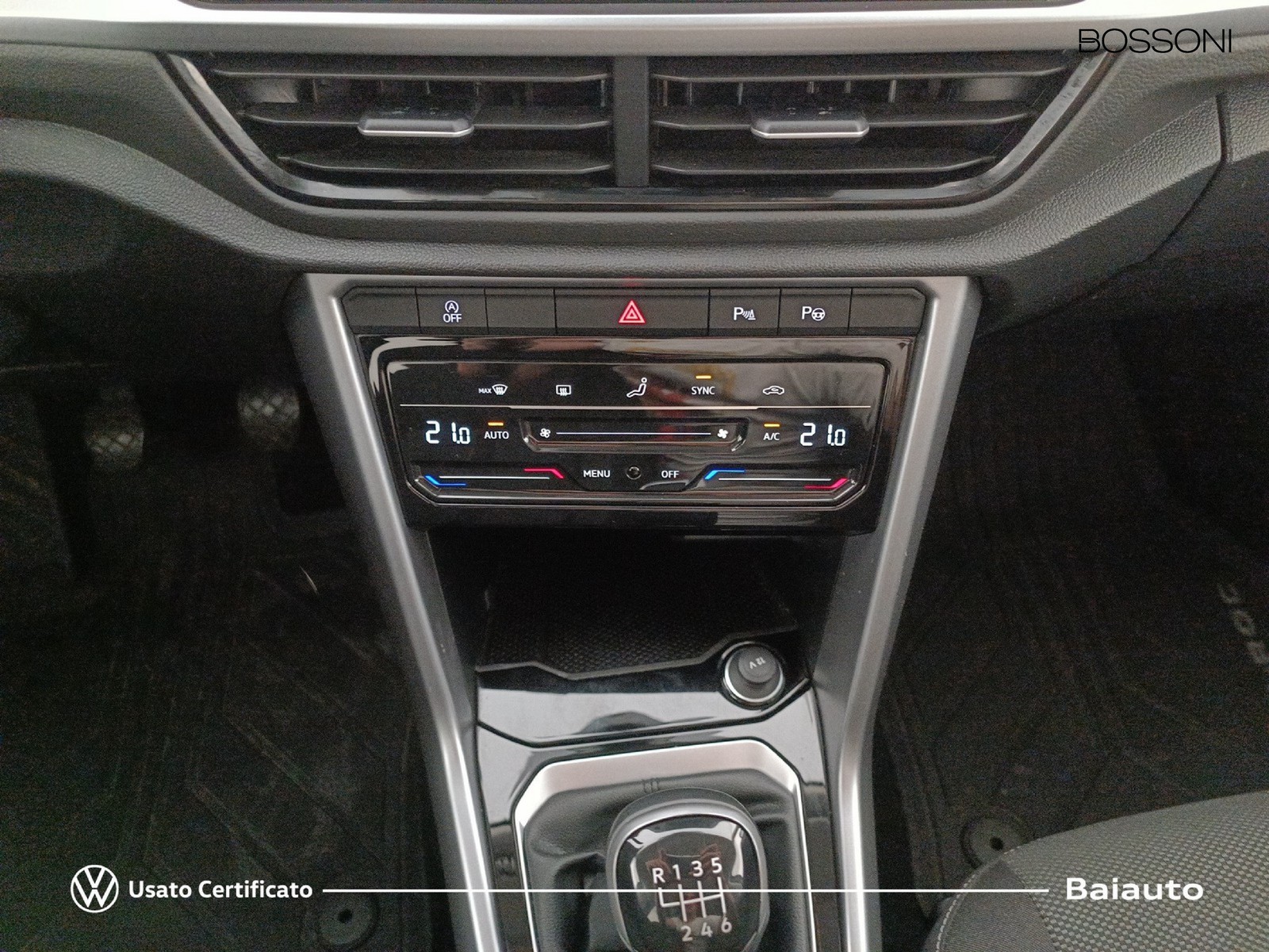 11 - Volkswagen T-Roc 2.0 tdi scr 115cv life