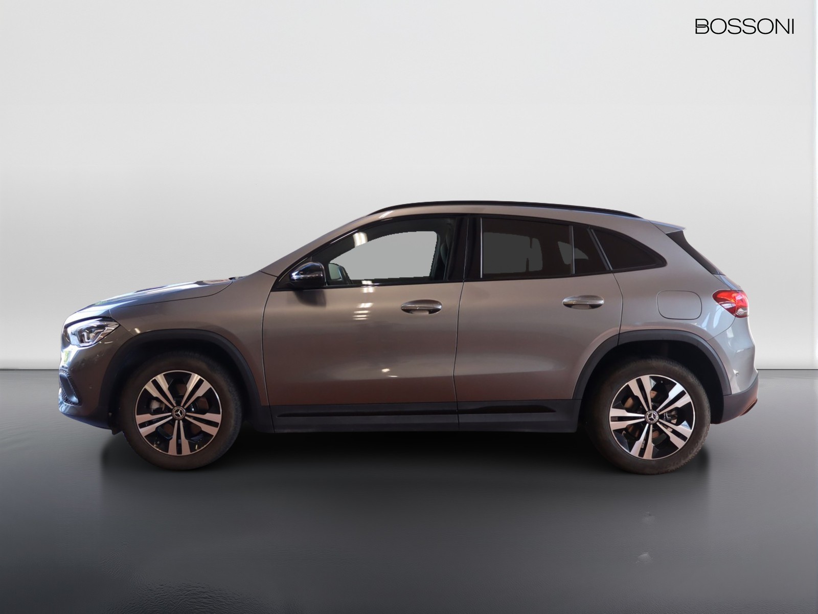 3 - Mercedes GLA 200 d sport plus 8g-dct