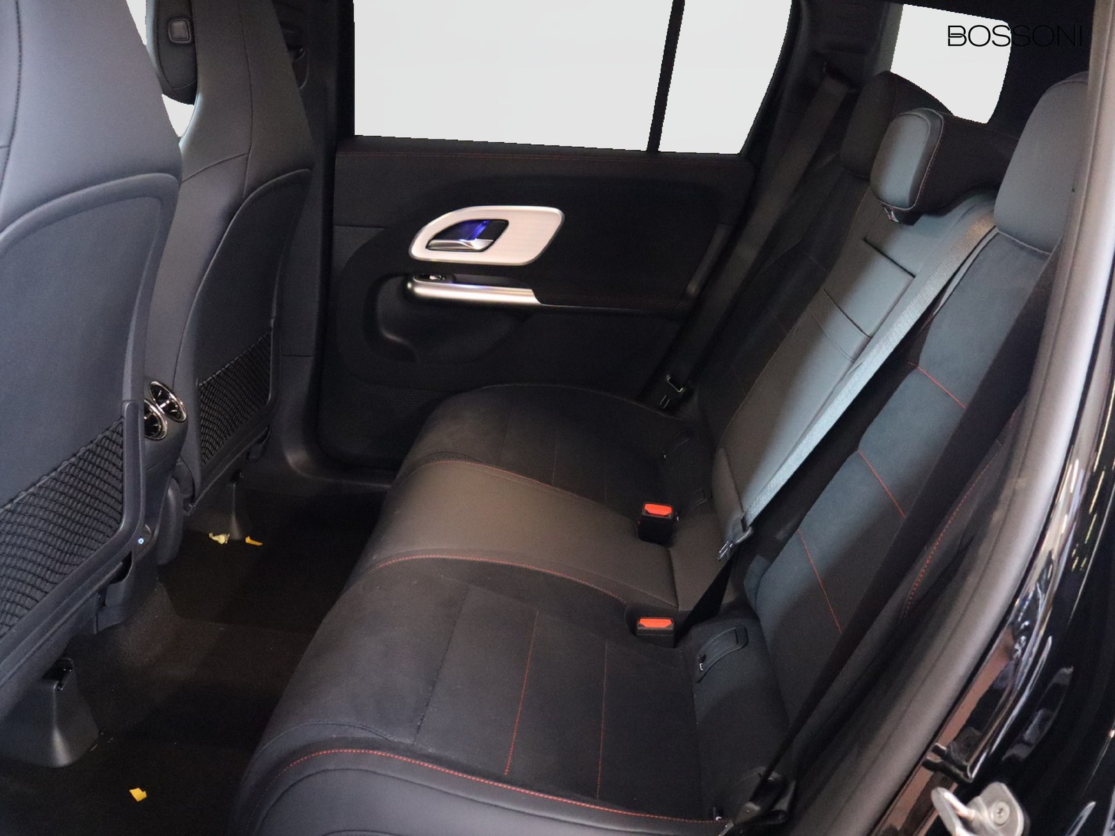 8 - Mercedes GLB 220 advanced plus 4matic 8g-edct