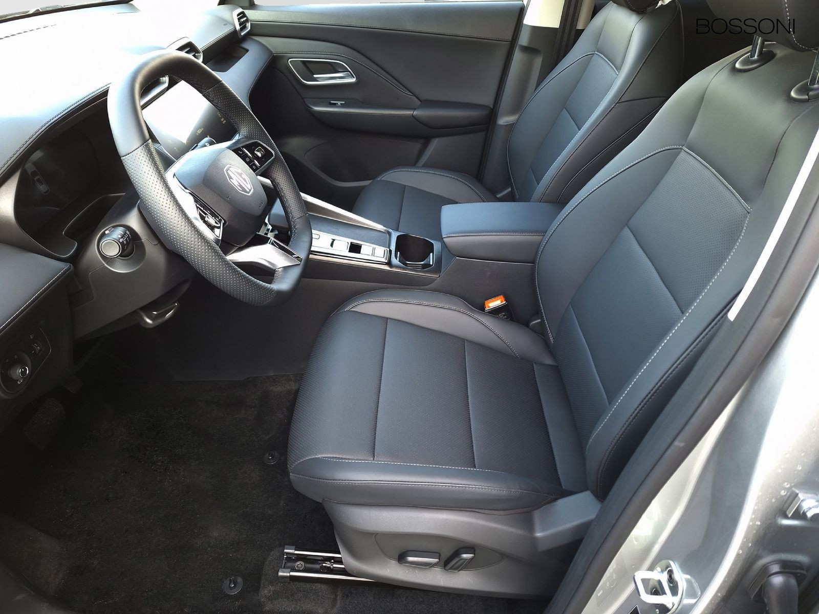 11 - Mg ZS 1.5 hybrid+ luxury auto