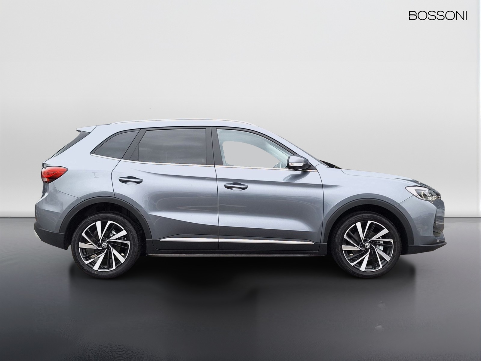4 - Mg ZS 1.5 hybrid+ luxury auto
