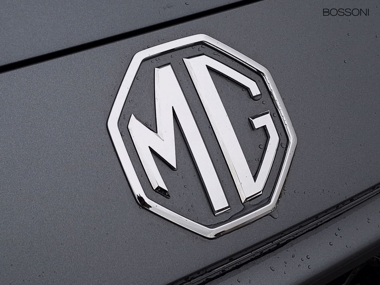 24 - Mg ZS 1.5 hybrid+ luxury auto