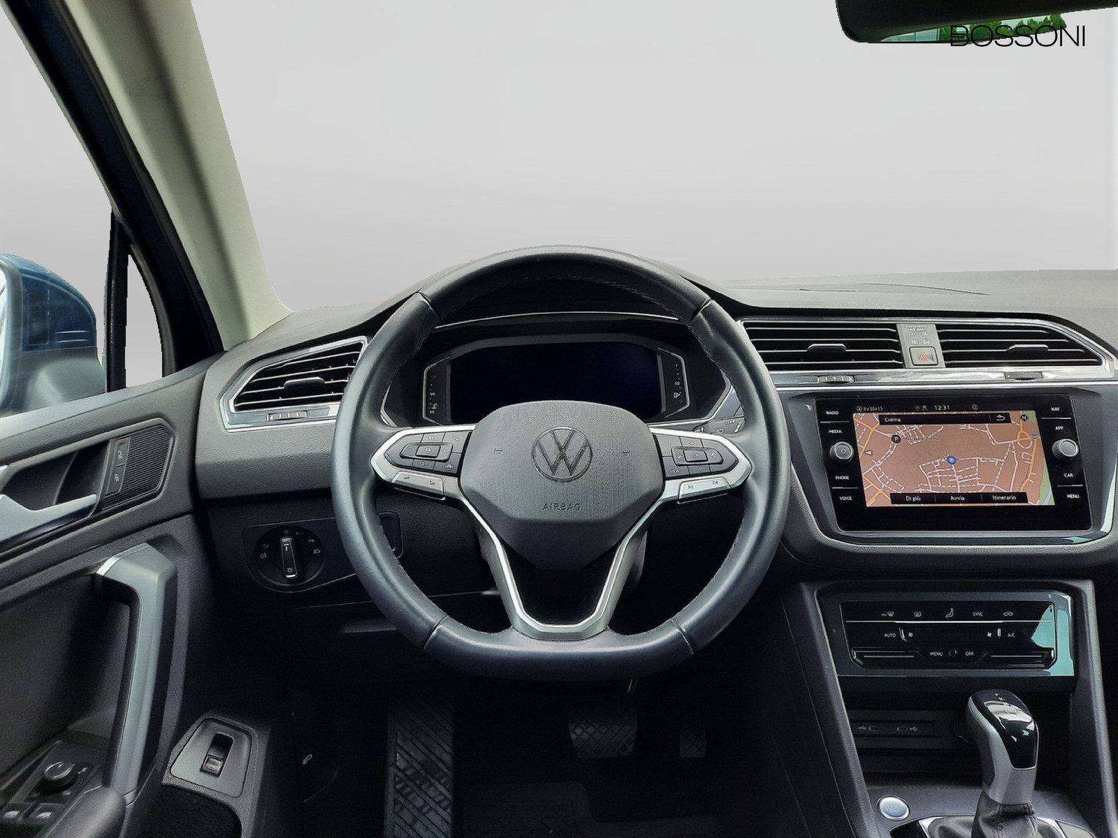 8 - Volkswagen Tiguan 2.0 tdi scr 150cv elegance dsg