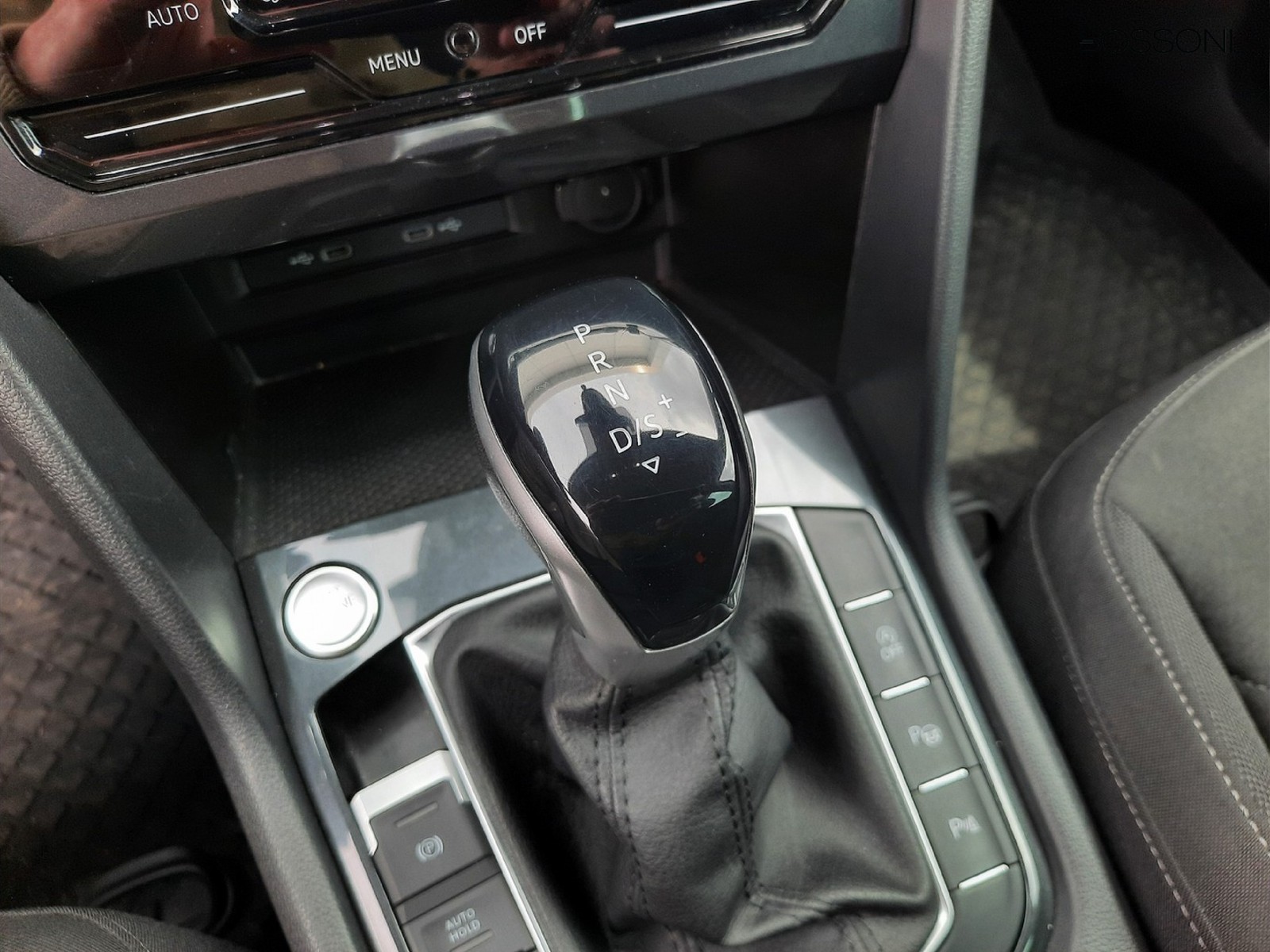12 - Volkswagen Tiguan 2.0 tdi scr 150cv elegance dsg