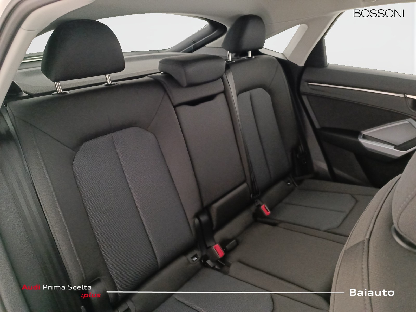 23 - Audi Q3 sportback 45 1.4 tfsi e business plus s tronic