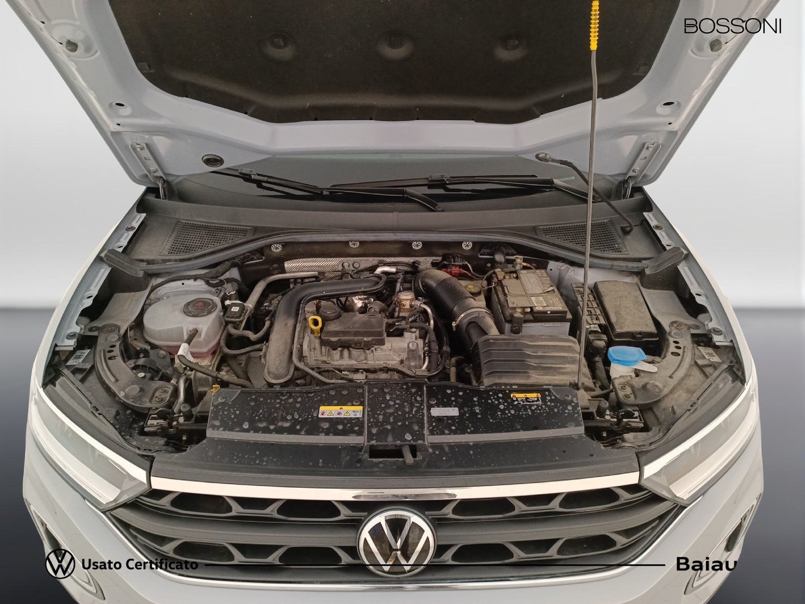 27 - Volkswagen T-Roc 1.0 tsi 110cv life