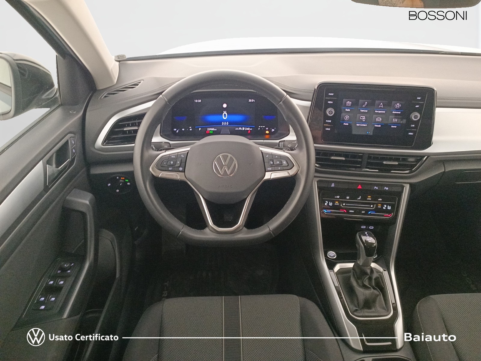 8 - Volkswagen T-Roc 1.5 tsi act edition plus dsg