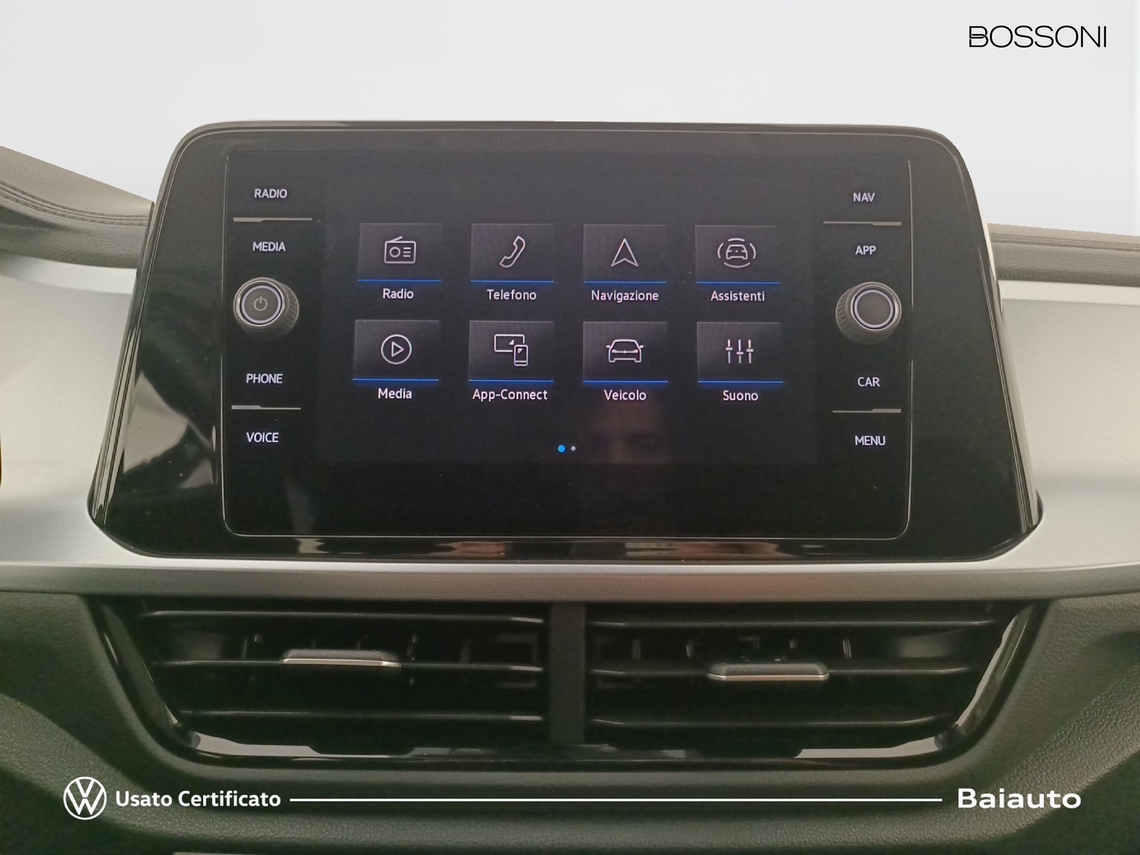 10 - Volkswagen T-Roc 1.5 tsi act edition plus dsg