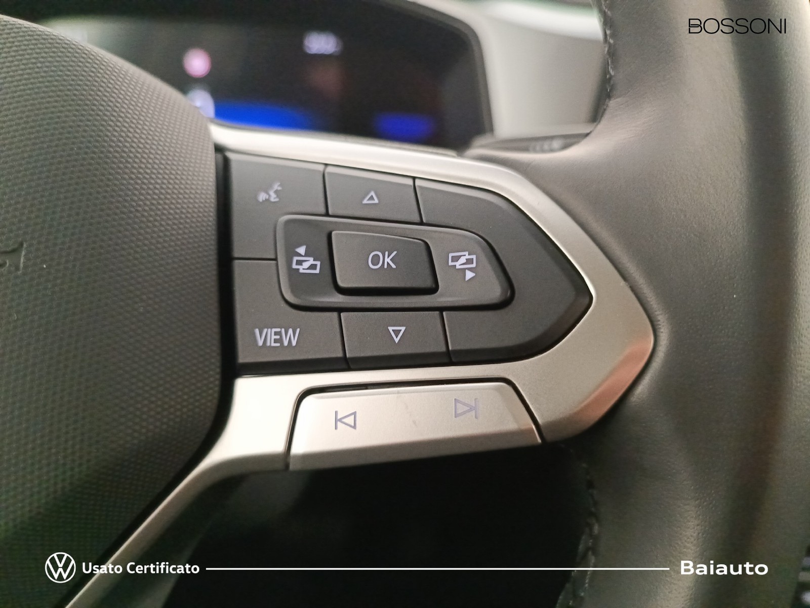 16 - Volkswagen T-Roc 1.5 tsi act edition plus dsg