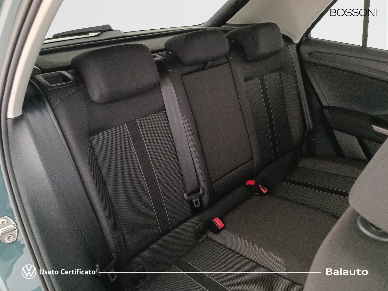 21 - Volkswagen T-Roc 1.5 tsi act edition plus dsg