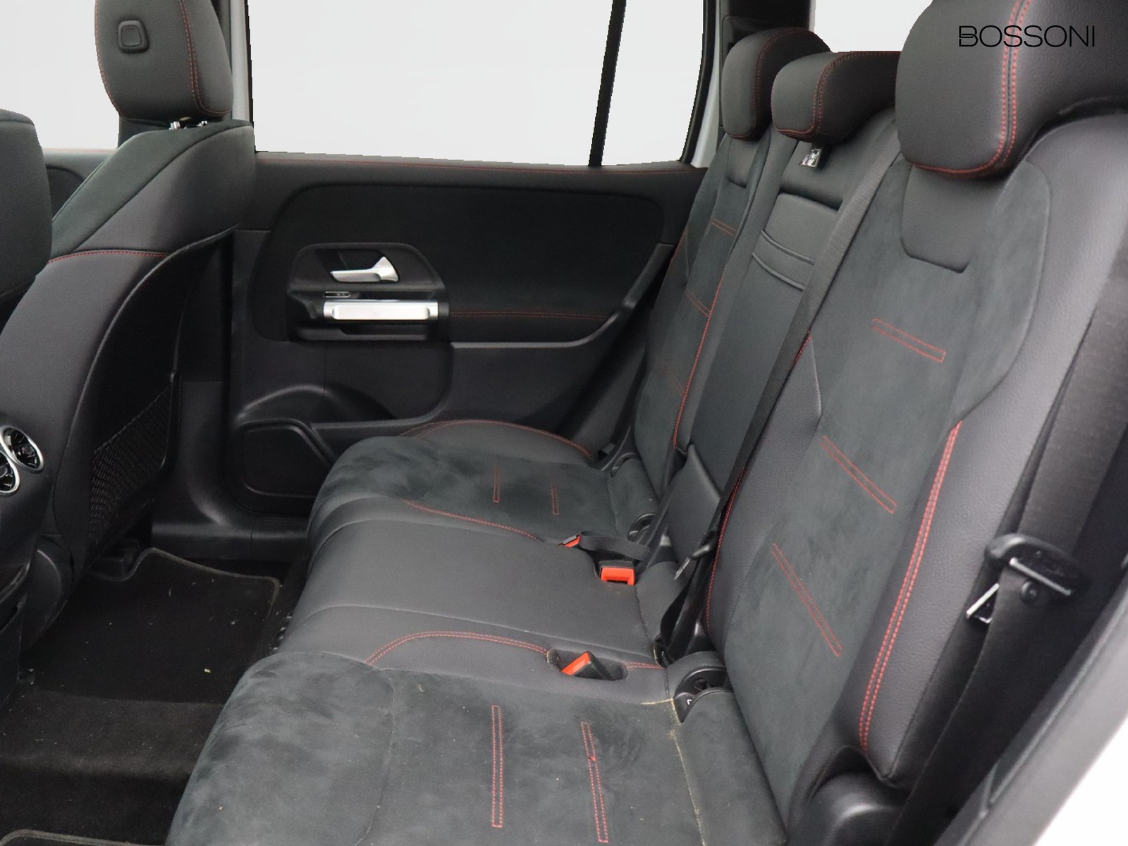 8 - Mercedes GLB 200 d premium 8g-dct