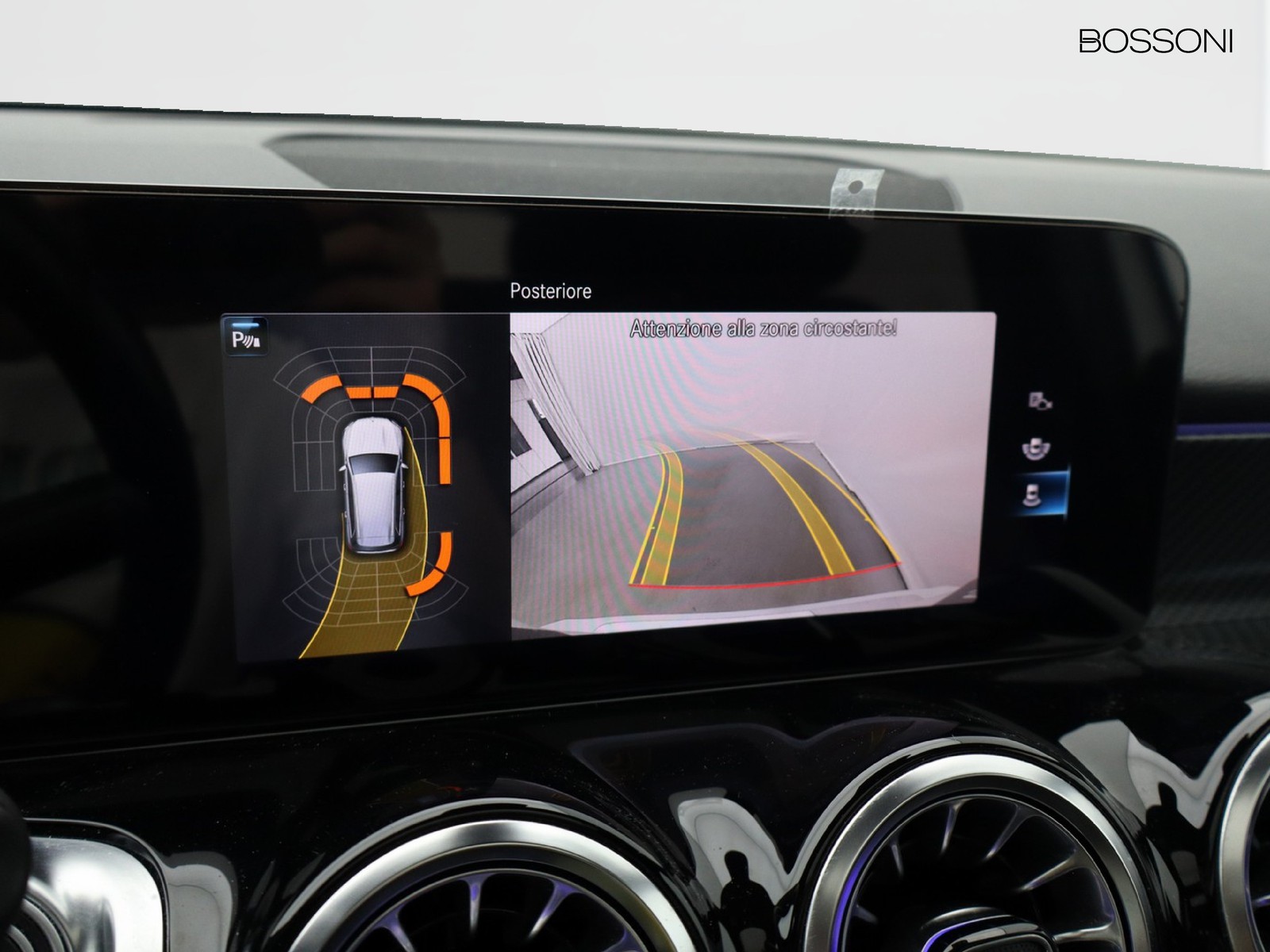 11 - Mercedes GLB 200 d premium 8g-dct