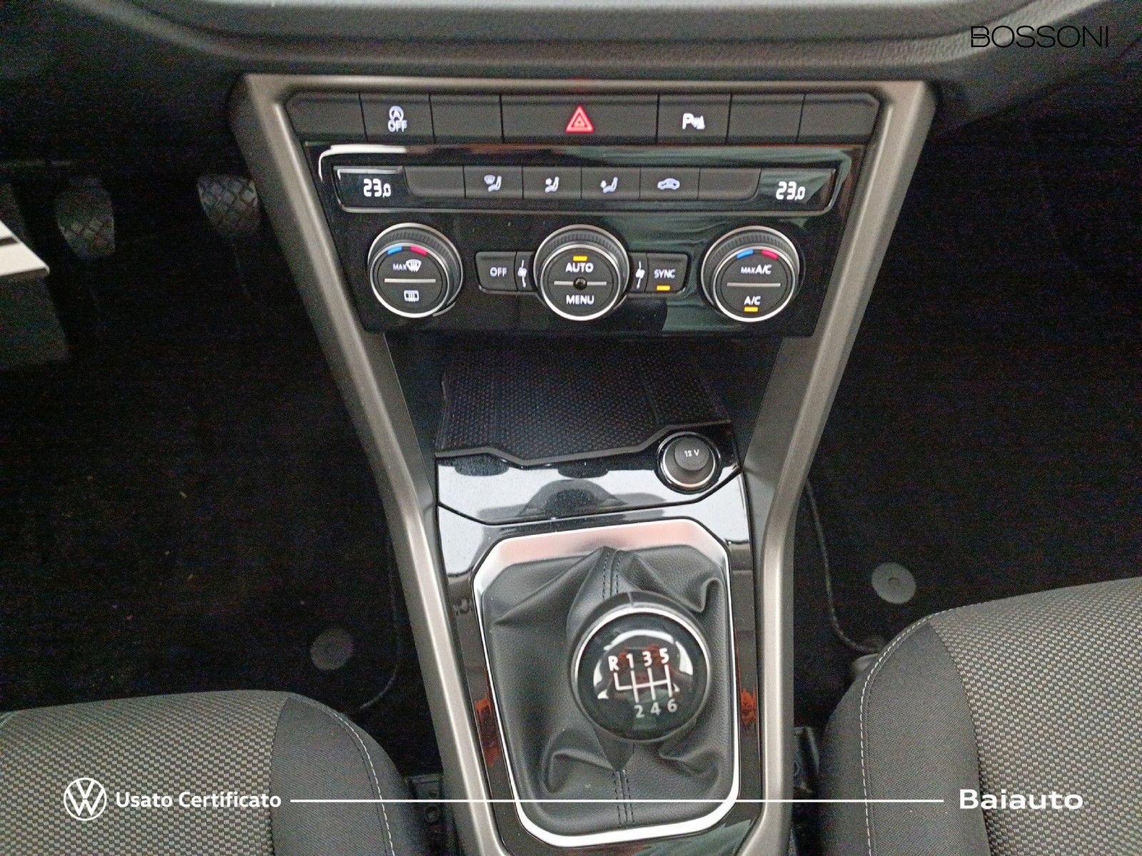 11 - Volkswagen T-Roc 1.5 tsi act style
